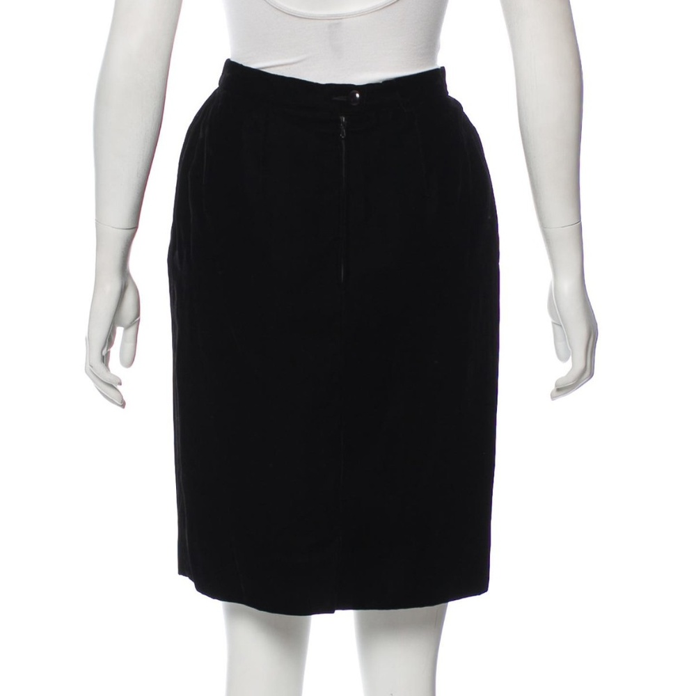 VINTAGE CHRISTIAN DIOR 80s Designer Black Velvet Knee-Length Skirt Est. Medium - Picture 3 of 7